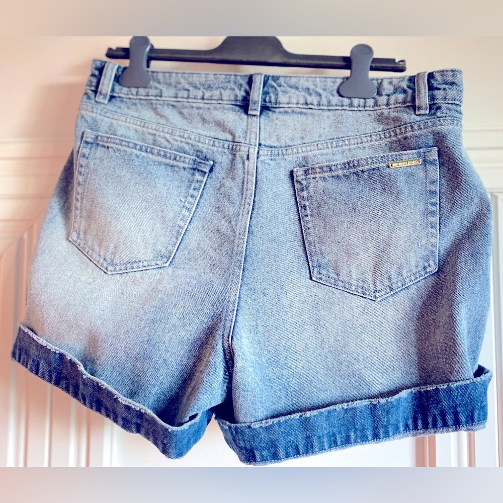 MK High waisted JEAN SHORTS 🩳 MK almost NEW
